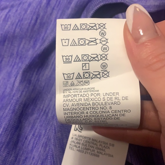 Girl’s Under Armour Heatgear Loose Hooded Long Sleeve Purple Quarter Zip - Picture 3 of 3